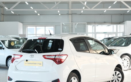Toyota Vitz, 2019 год, 1 199 000 рублей, 7 фотография