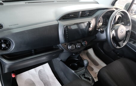 Toyota Vitz, 2019 год, 1 199 000 рублей, 18 фотография