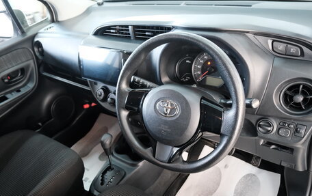 Toyota Vitz, 2019 год, 1 199 000 рублей, 11 фотография