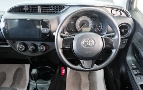 Toyota Vitz, 2019 год, 1 199 000 рублей, 12 фотография