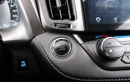 Toyota RAV4, 2019 год, 3 399 000 рублей, 18 фотография