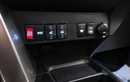 Toyota RAV4, 2019 год, 3 399 000 рублей, 17 фотография