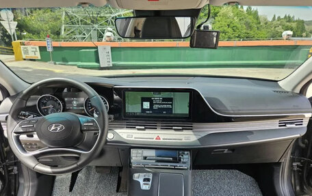 Hyundai Grandeur, 2022 год, 2 400 000 рублей, 7 фотография