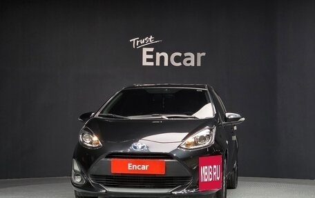 Toyota Prius c I, 2019 год, 1 530 000 рублей, 2 фотография
