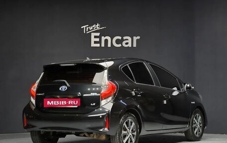 Toyota Prius c I, 2019 год, 1 530 000 рублей, 3 фотография