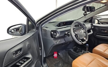 Toyota Prius c I, 2019 год, 1 530 000 рублей, 11 фотография