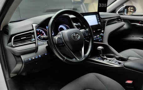 Toyota Camry, 2021 год, 2 945 000 рублей, 15 фотография