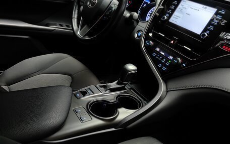 Toyota Camry, 2021 год, 2 945 000 рублей, 30 фотография