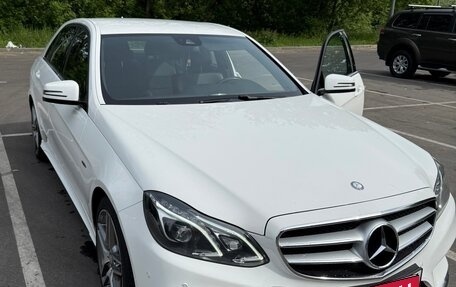 Mercedes-Benz E-Класс, 2015 год, 2 500 000 рублей, 3 фотография