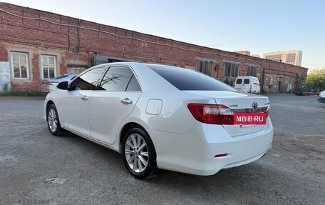 Toyota Camry, 2012 год, 2 250 000 рублей, 5 фотография