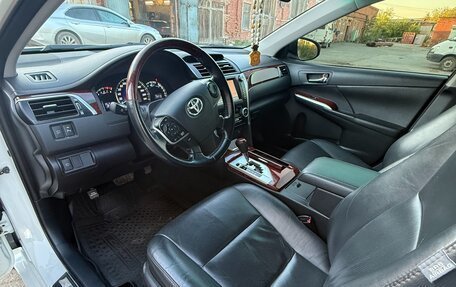 Toyota Camry, 2012 год, 2 250 000 рублей, 14 фотография