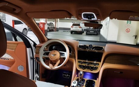 Bentley Bentayga I, 2022 год, 27 000 000 рублей, 5 фотография