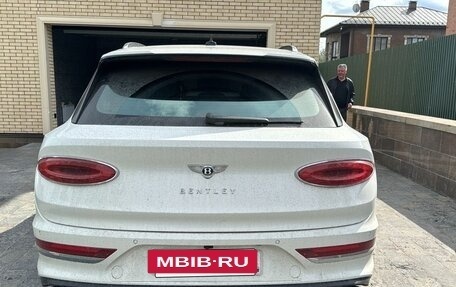 Bentley Bentayga I, 2022 год, 27 000 000 рублей, 2 фотография