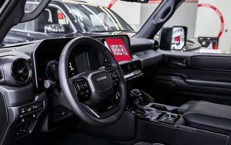 Toyota Land Cruiser Prado, 2024 год, 10 900 000 рублей, 17 фотография