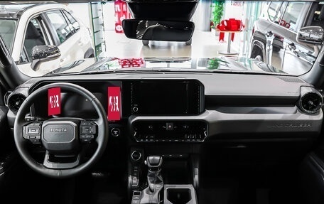 Toyota Land Cruiser Prado, 2024 год, 10 900 000 рублей, 15 фотография