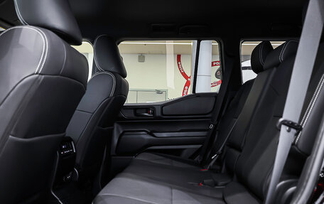 Toyota Land Cruiser Prado, 2024 год, 10 900 000 рублей, 23 фотография