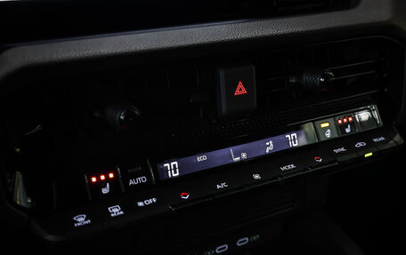 Toyota Land Cruiser Prado, 2024 год, 10 900 000 рублей, 30 фотография