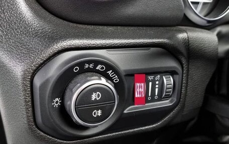Jeep Wrangler, 2022 год, 3 850 000 рублей, 17 фотография