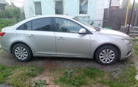 Chevrolet Cruze II, 2009 год, 500 000 рублей, 5 фотография