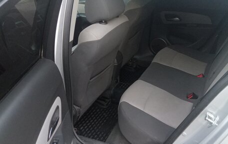 Chevrolet Cruze II, 2009 год, 500 000 рублей, 8 фотография