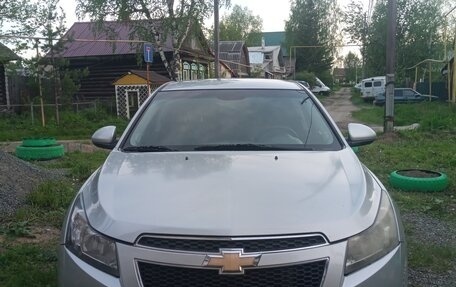 Chevrolet Cruze II, 2009 год, 500 000 рублей, 2 фотография