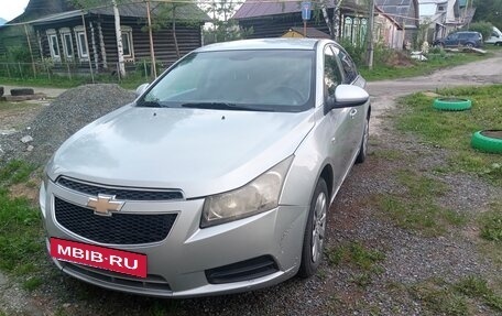 Chevrolet Cruze II, 2009 год, 500 000 рублей, 3 фотография