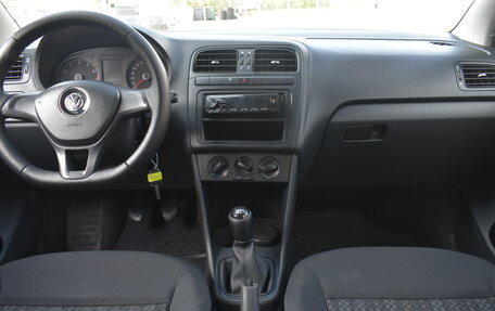 Volkswagen Polo VI (EU Market), 2018 год, 700 000 рублей, 13 фотография