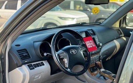 Toyota Highlander III, 2008 год, 1 489 000 рублей, 11 фотография