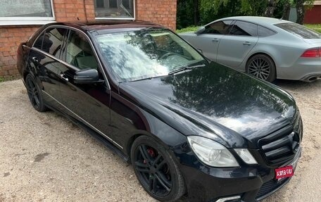 Mercedes-Benz E-Класс, 2011 год, 1 000 000 рублей, 1 фотография