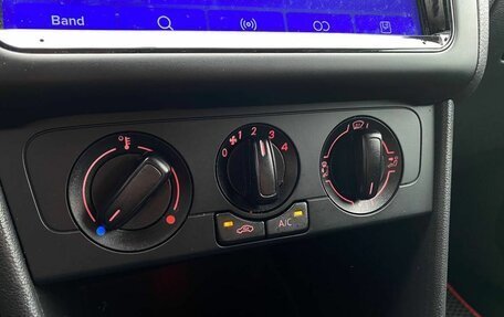 Volkswagen Polo VI (EU Market), 2017 год, 950 000 рублей, 21 фотография