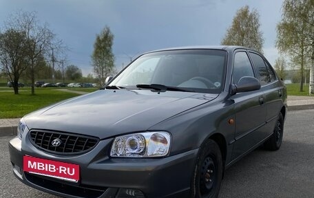 Hyundai Accent II, 2004 год, 450 000 рублей, 2 фотография