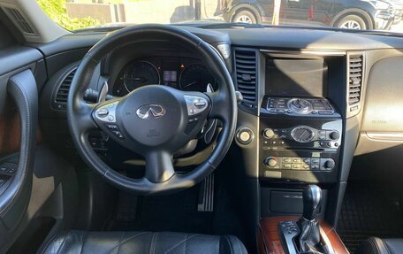 Infiniti FX II, 2012 год, 1 730 000 рублей, 17 фотография