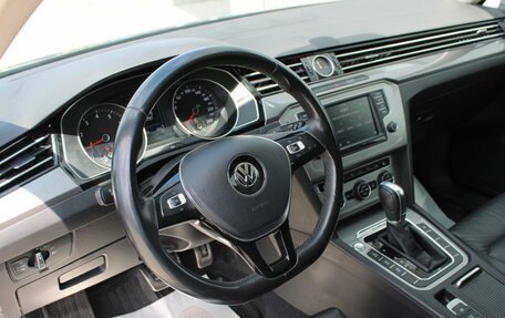 Volkswagen Passat B8 рестайлинг, 2017 год, 2 590 000 рублей, 16 фотография