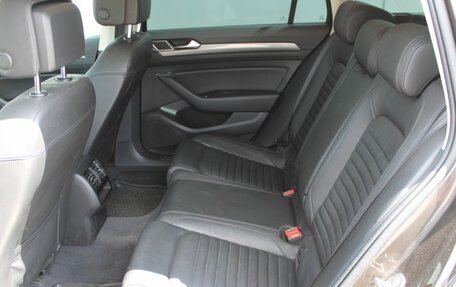 Volkswagen Passat B8 рестайлинг, 2017 год, 2 590 000 рублей, 21 фотография