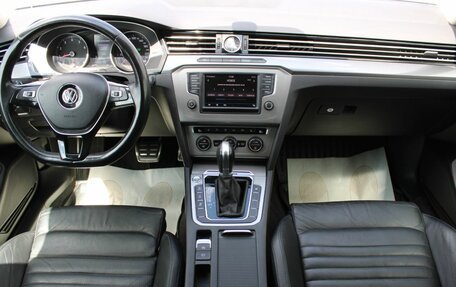 Volkswagen Passat B8 рестайлинг, 2017 год, 2 590 000 рублей, 19 фотография