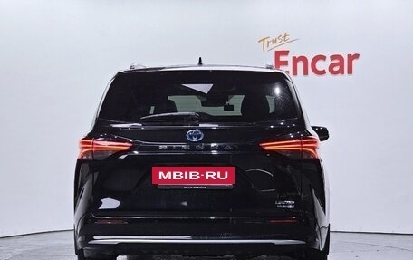Toyota Sienna, 2021 год, 3 660 000 рублей, 4 фотография
