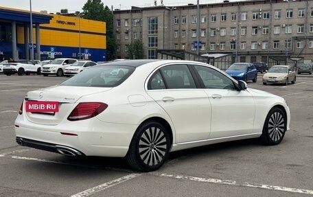 Mercedes-Benz E-Класс, 2018 год, 3 590 000 рублей, 4 фотография