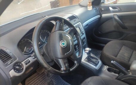 Skoda Octavia, 2010 год, 488 689 рублей, 25 фотография