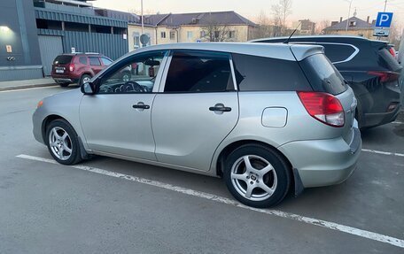 Toyota Matrix, 2003 год, 585 000 рублей, 2 фотография