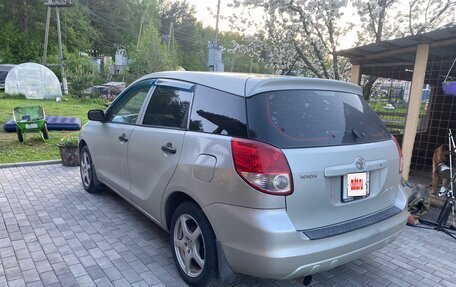 Toyota Matrix, 2003 год, 585 000 рублей, 5 фотография