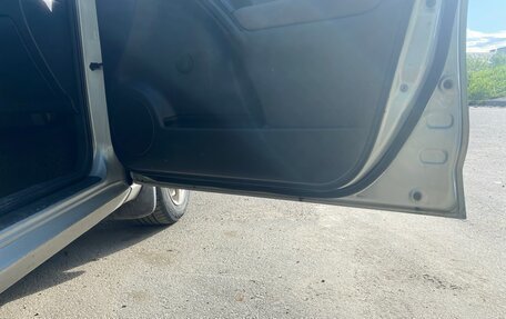 Toyota Matrix, 2003 год, 585 000 рублей, 13 фотография