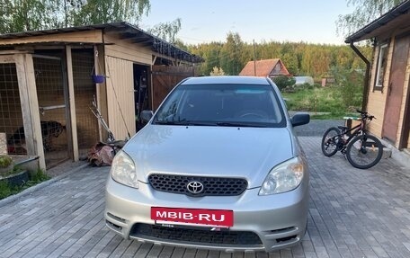 Toyota Matrix, 2003 год, 585 000 рублей, 3 фотография