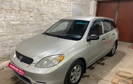 Toyota Matrix, 2003 год, 585 000 рублей, 9 фотография