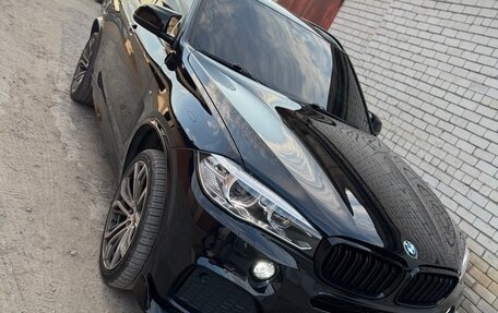 BMW X5, 2018 год, 4 800 000 рублей, 2 фотография
