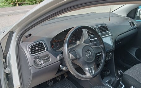 Volkswagen Polo VI (EU Market), 2012 год, 750 000 рублей, 11 фотография