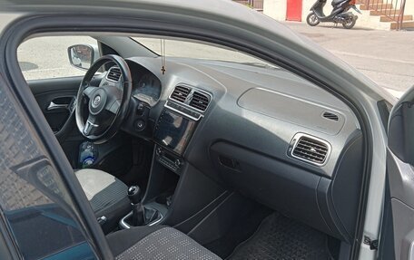 Volkswagen Polo VI (EU Market), 2012 год, 750 000 рублей, 15 фотография