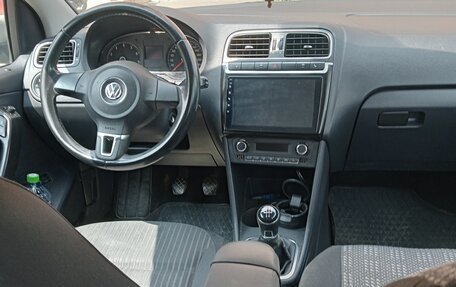 Volkswagen Polo VI (EU Market), 2012 год, 750 000 рублей, 16 фотография