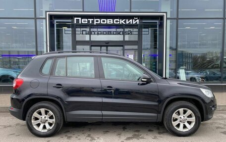 Volkswagen Tiguan I, 2011 год, 958 000 рублей, 6 фотография