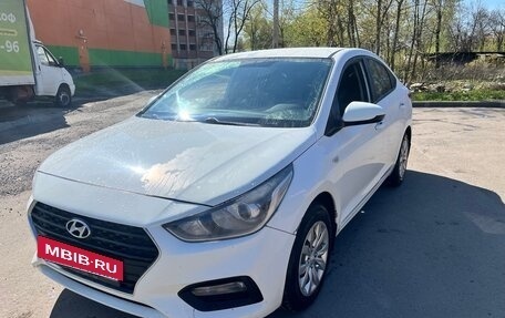 Hyundai Solaris II рестайлинг, 2017 год, 975 000 рублей, 6 фотография