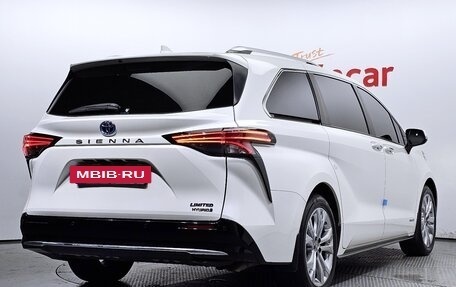 Toyota Sienna, 2021 год, 3 700 000 рублей, 3 фотография